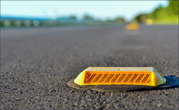 ojos de gato carretera